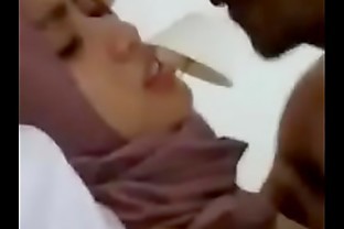 Mahasiswi Udah Ga Tahan Pengen Ngentot Sampe Lupa Copot Hijab -  2 min