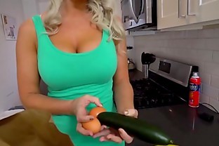 FILF MILF London River Fucking The New Delivery Boy BlumpkinTube