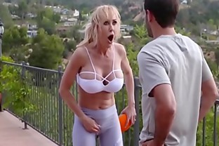 Like A Good Neighbor Bang That Milf Down There Brandi Love