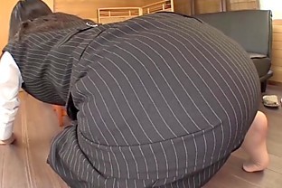 Japanese office lady bottomless facesitting farting HD subtitles