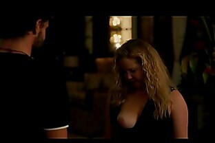 Amy Schumer's juicy boob popped up 91 sec