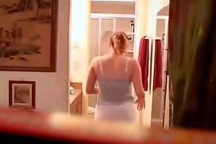 Hot Teen Sisters Caught On Hidden Cam Sharing Bathroom - - BlumpkinTube.com 