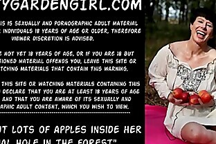 Dirtygardengirl put lots of apples inside her anal hole in the forest 72 sec