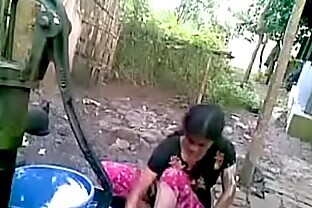 Desi village girl outdoor bath