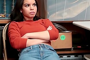 Spanish teen thief nailed over desk