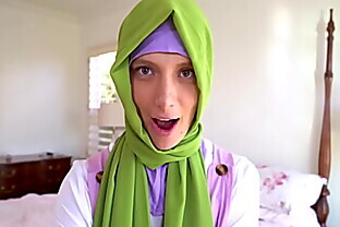 Hijab babe Izzy Lush Breaking The Rules