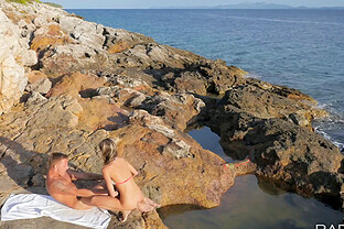 Beach sex for a skinny teen with a perfect body