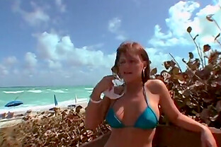 Bikini girl on the beach has hot sex