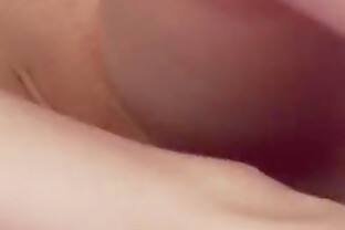 Teen with small tits masturbates in bed