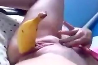 se masturbando com banana
