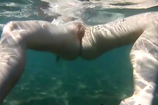 Long hair Plumber Wrestling at underwater