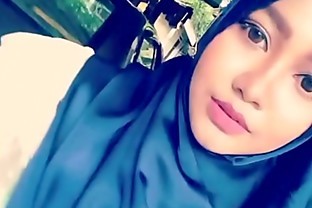 Sister in hijab with Tampon at Cabin